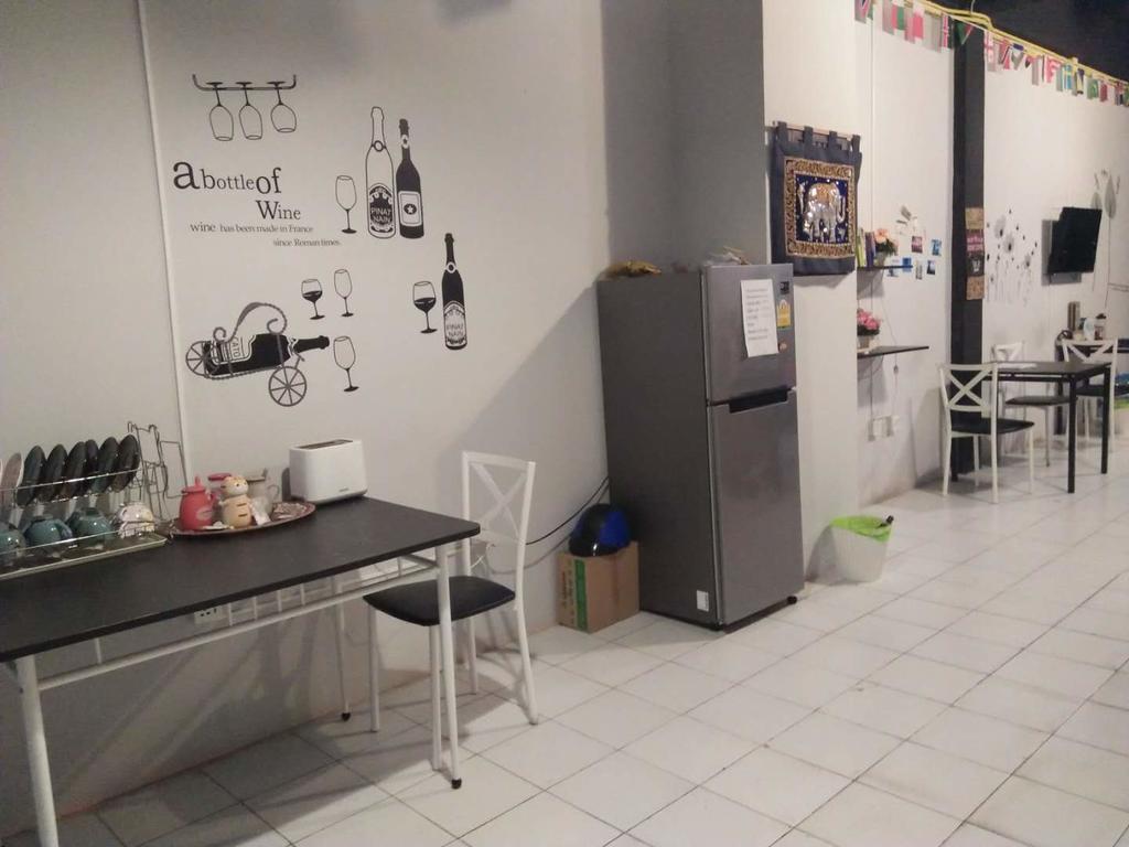 The Galiness International Backpacker Hostel Phuket Patong Ngoại thất bức ảnh