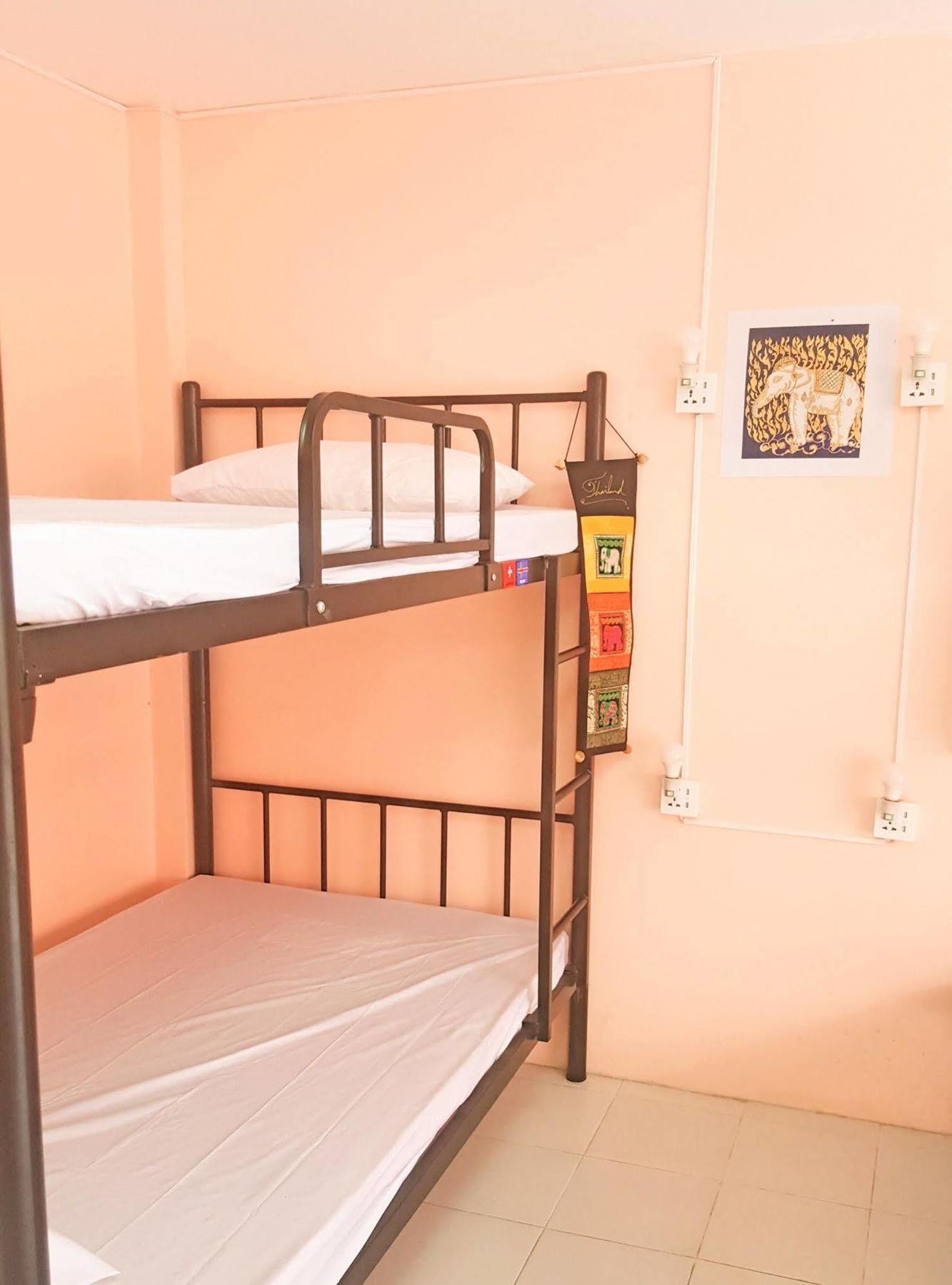 The Galiness International Backpacker Hostel Phuket Patong Ngoại thất bức ảnh