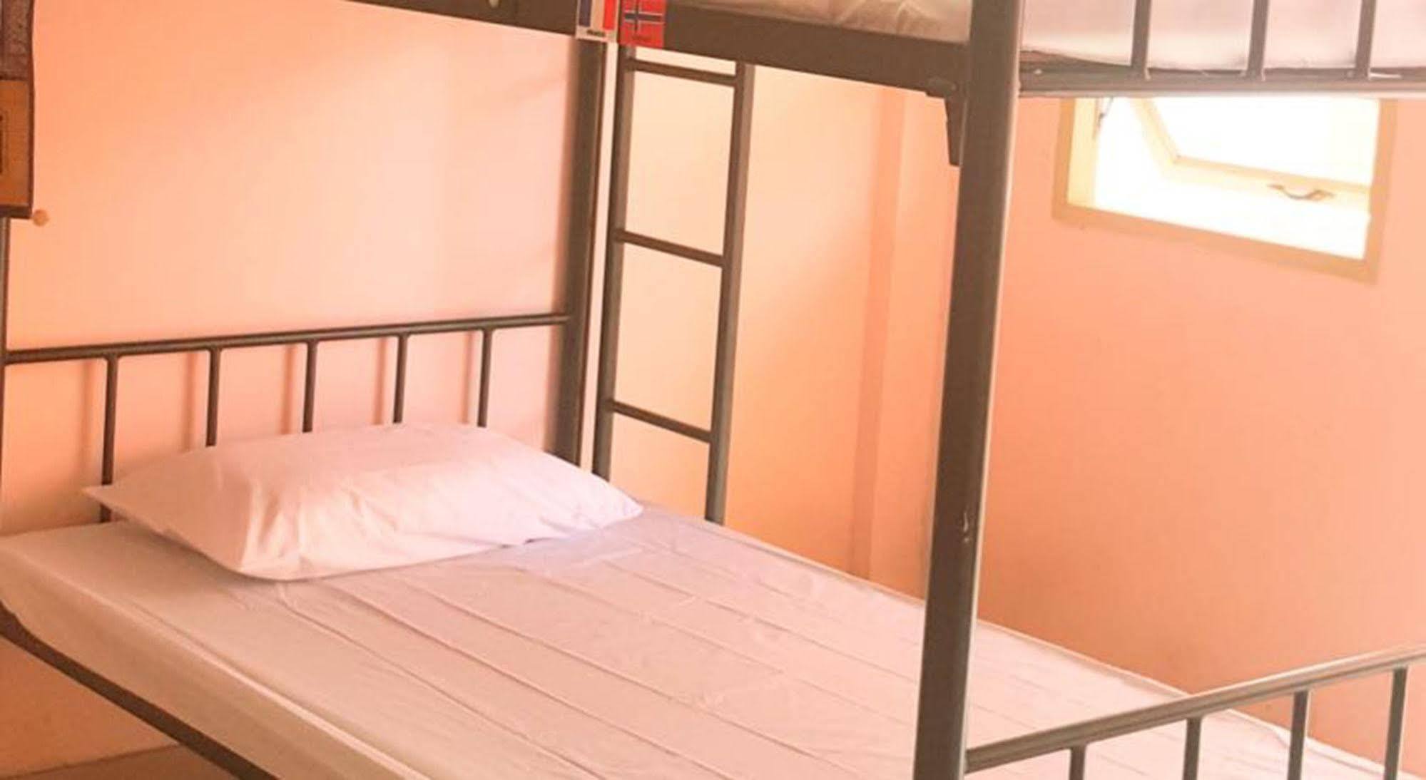 The Galiness International Backpacker Hostel Phuket Patong Ngoại thất bức ảnh